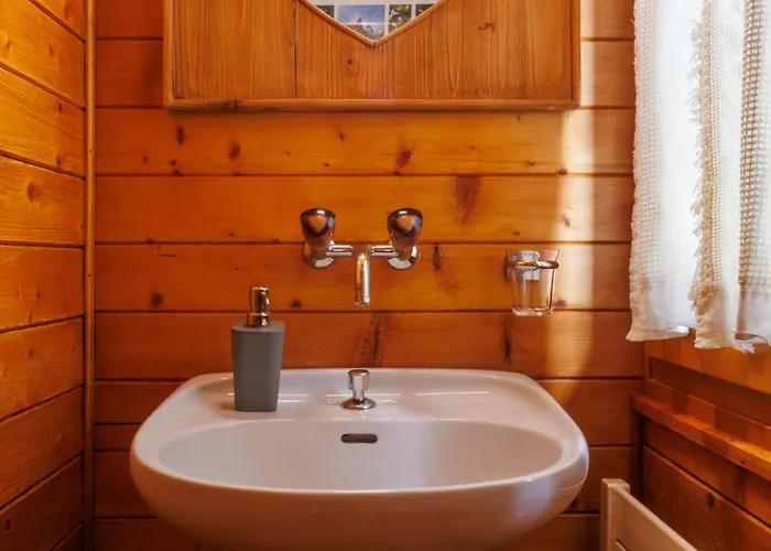 Chalet Le Cyclamen By Interhome